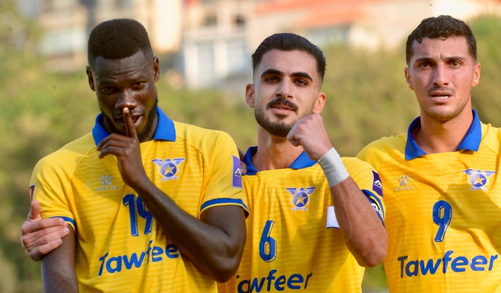 منتخب لبنان يعسكر في الكويت وفوز اول للصفاء بالدوري..