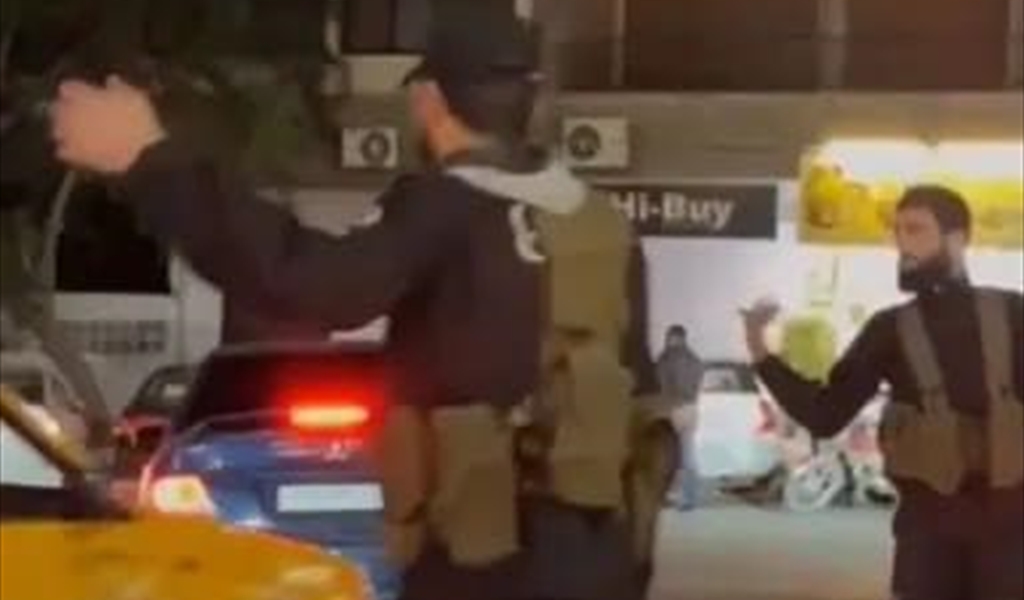 من موقع القصف على المزة بدمشق