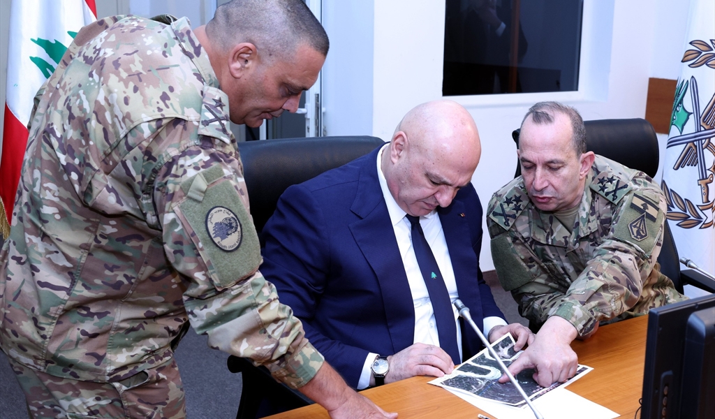 الرئيس عون يطّلع من العماد هيكل على خريطة بعض المواقع جنوباً
