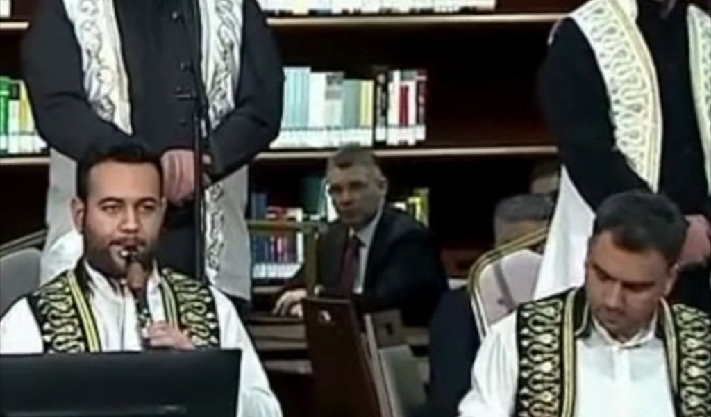 من إسطنبول إلى انقرة… مقامات بيزنطية تركية  ومنشدون لبنانيون يرافقون زيارة الحبر الاعظم