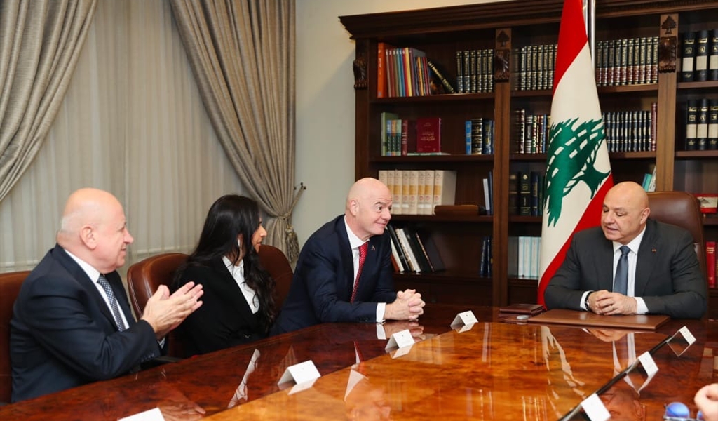 رئيس الفيفا جياني إنفانتينو سيحمل الجنسية اللبنانية بتوجيهات من عون