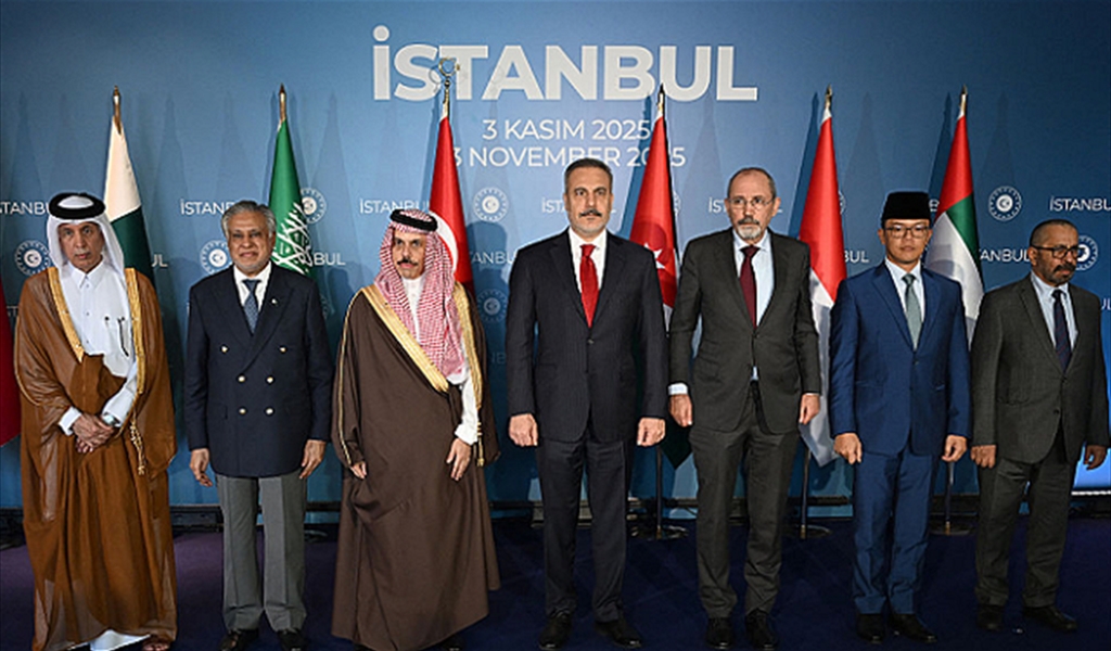 وزراء الخارجية المشاركون في اجتماع إسطنبول حول غزة