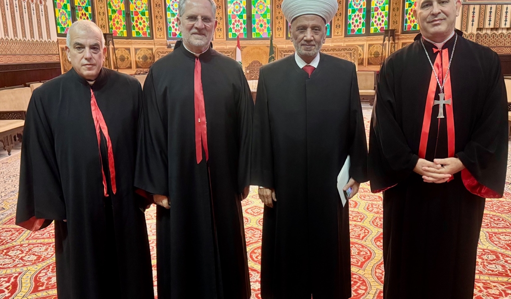 المفتي دريان مع وفد المطارنة