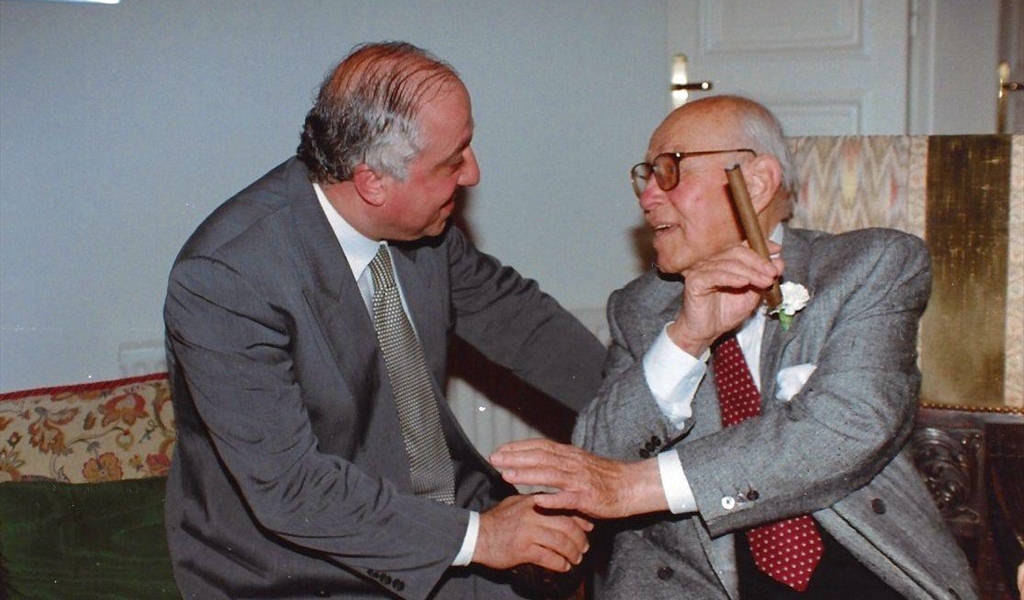 رجالات الوطن