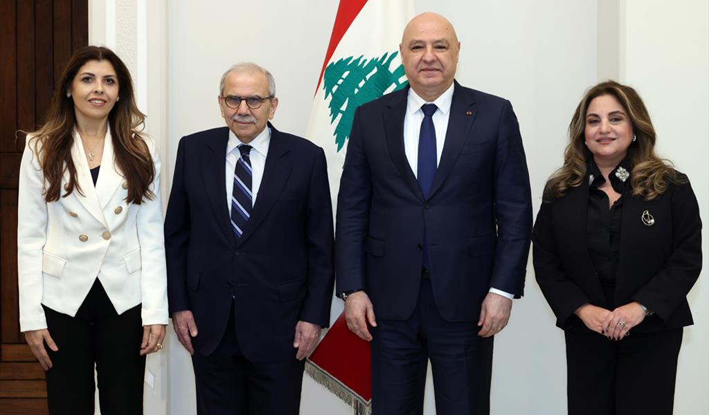 الرئيسان عون وسلام يتوسطان الشامي وغنطوس