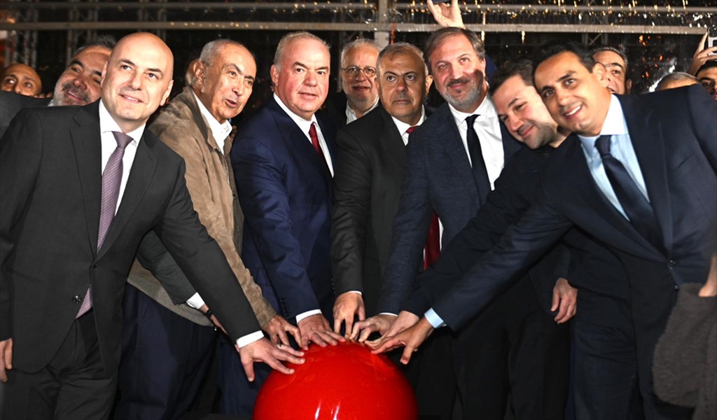 الوزير الحاج متوسطاً النواب مخزومي وحاصباني والجميل والمحافظ عبود ورئيس بلدية بيروت المهندس ابراهيم زيدان