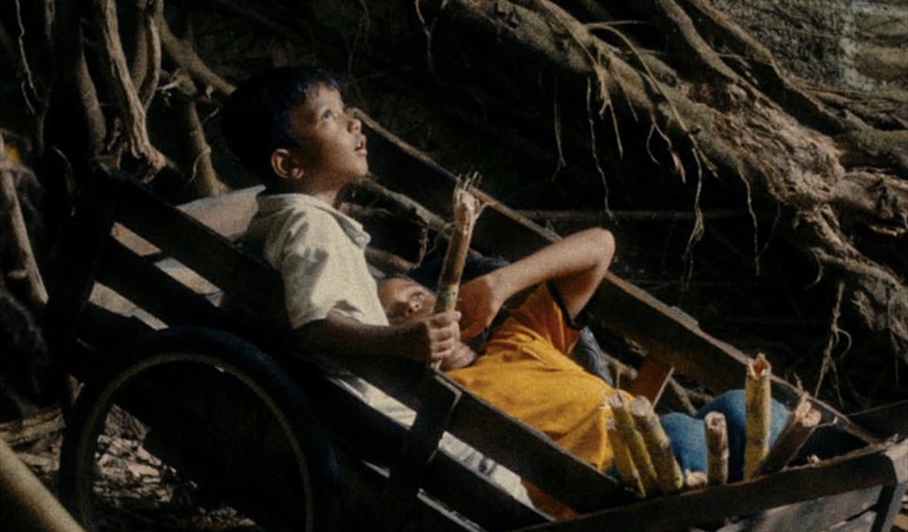 أرض ضائعة: اليسر الذهبية