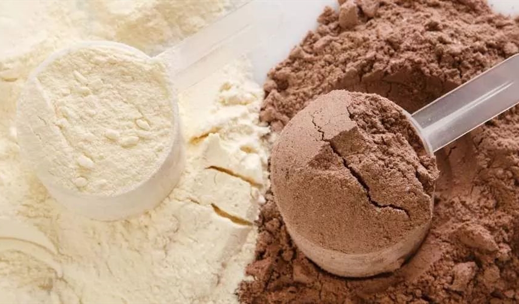 يخلطون مواد.. ويبيعونها على انها بروتين