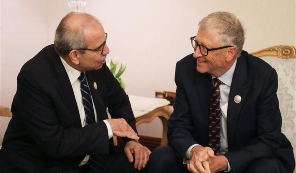 سلام يدعو بيل غيتس إلى زيارة بيروت!