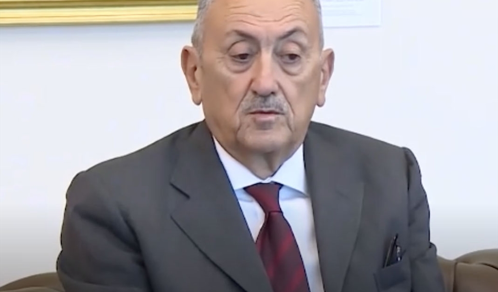 بعد تعيين «سيمون كرم» رئيساً لوفد لبنان في لجنة «الميكانيزم».. هل بدأ العدّ التنازلي نحو التطبيع مع إسرائيل؟