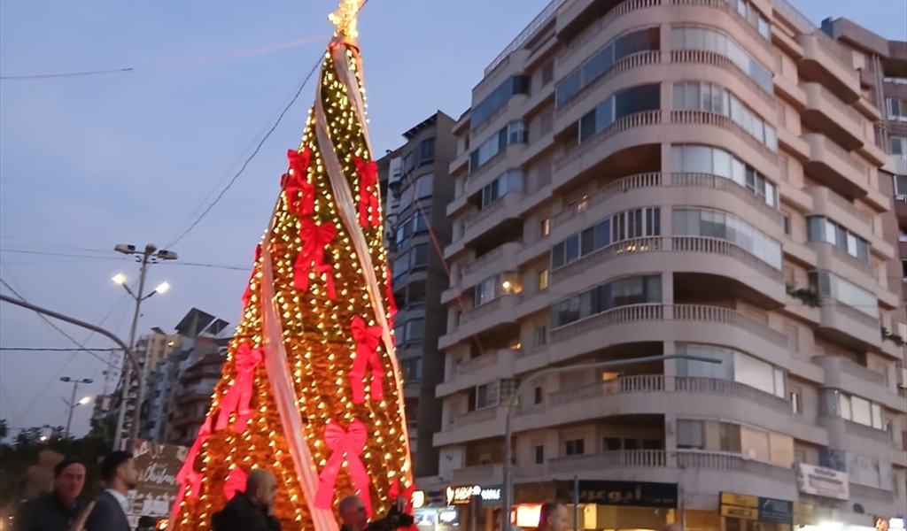 طرابلس تُضيء شجرة الميلاد للمرة الـ16: رسالة محبة ووحدة من قلب الفيحاء إلى كل لبنان