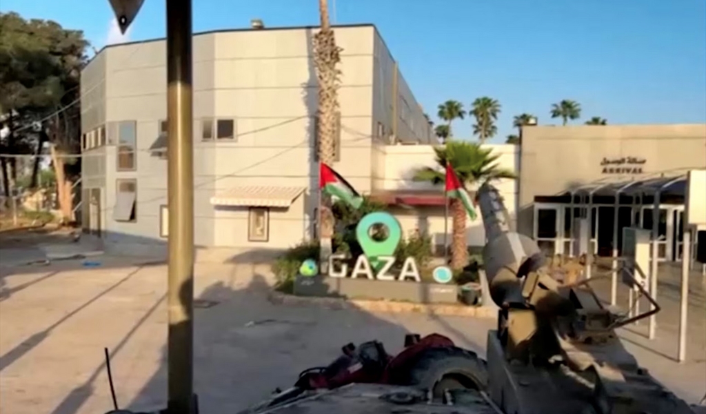 البوابة الرئيسية لمعبر رفح