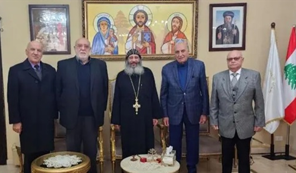 حمدان والأب الانطوني خلال اللقاء