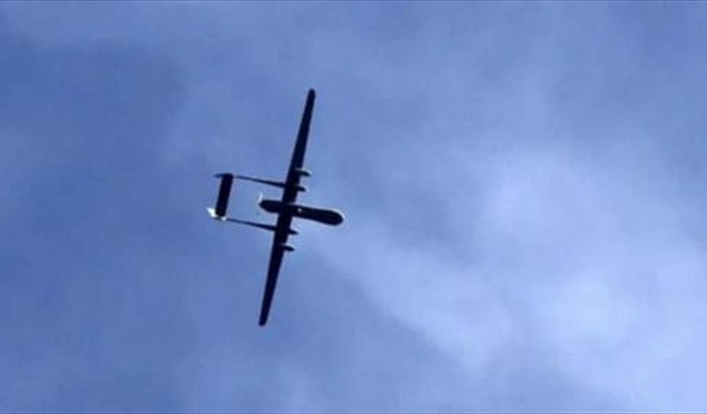 مسيّرة إسرائيلية من نوع "هيرون" تحلّق على علو منخفض فوق الشياح