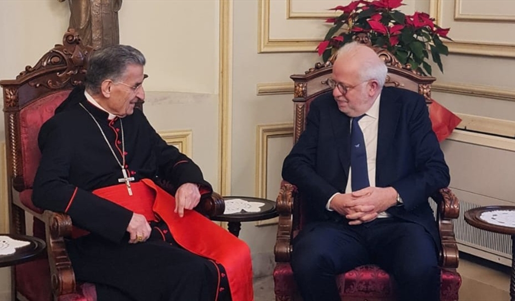 البطريرك الراعي مستقبلاً الوزير نصار