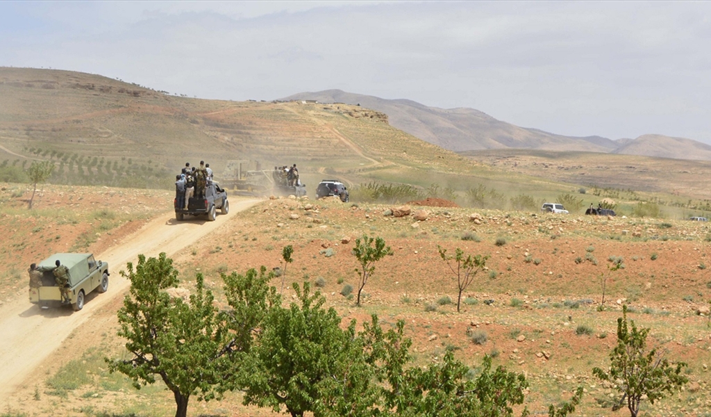 تدقيق يكشف تضخيمًا لمزاعم "غرف عمليات" بين لبنان وسوريا