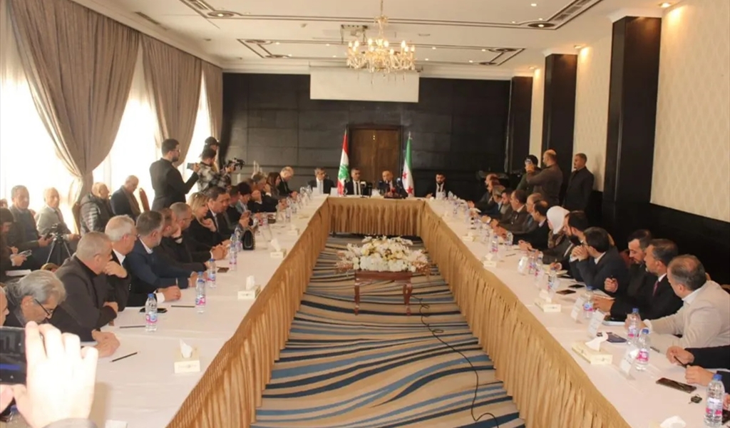 الوزير هاني خلال لقائه نظيره السوري في دمشق