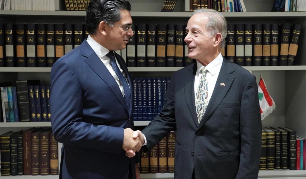 الوزير مرقص خلال استقباله السفير عيسى