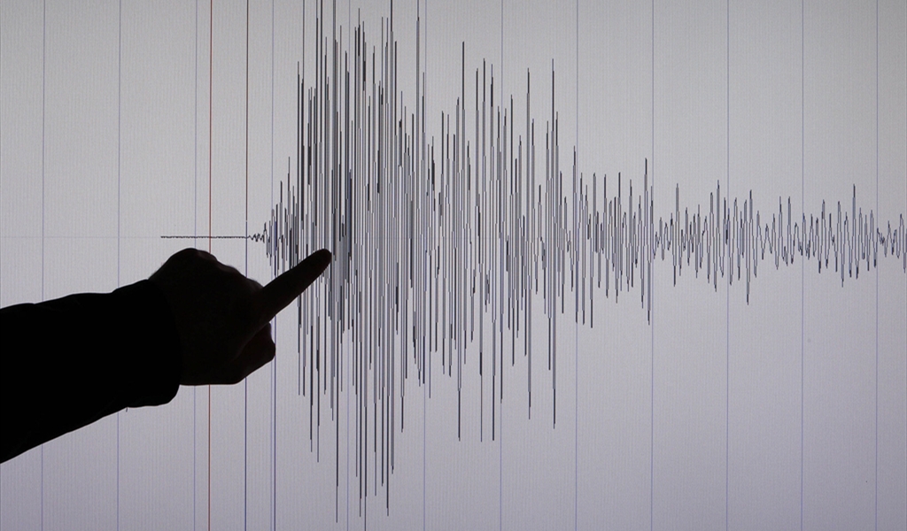 عن هزات البحر المتوسط قبالة بيروت.. خبير جيولوجي يشرح