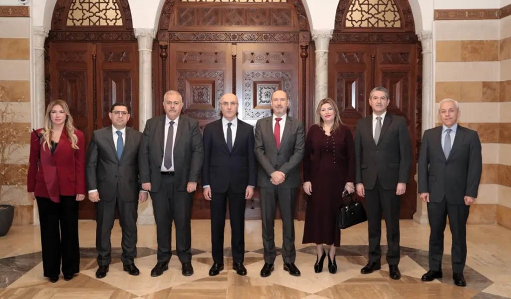 الوزير الحجار مع المحافظين