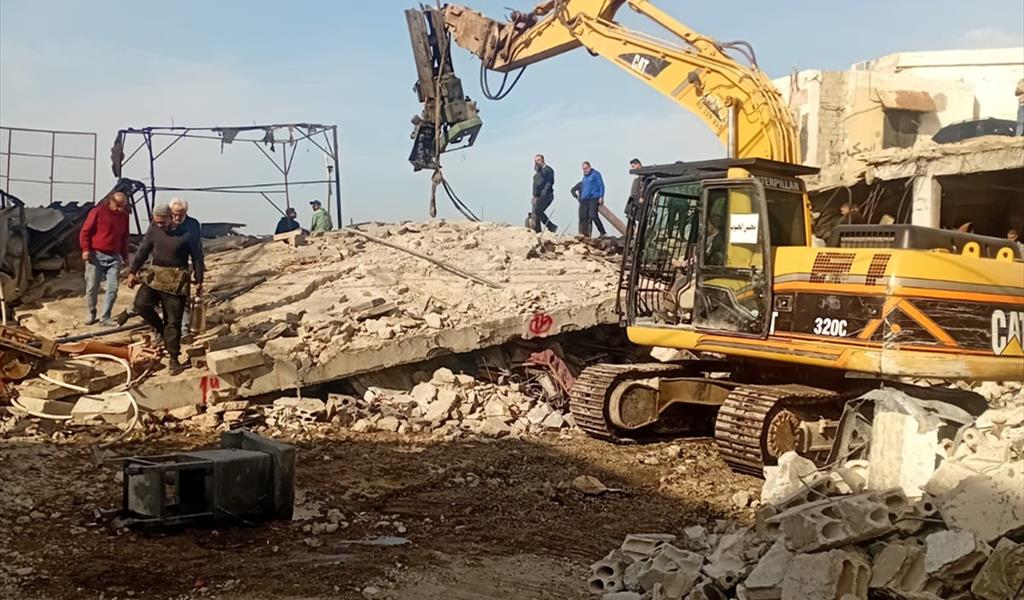 إزالة الركام بدأت في المدينة الصناعية