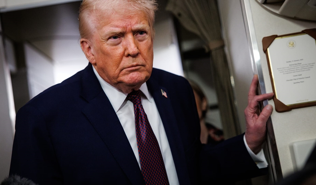 من التحذير إلى التحشيد العسكري.. هكذا صعّد ترامب ضد إيران