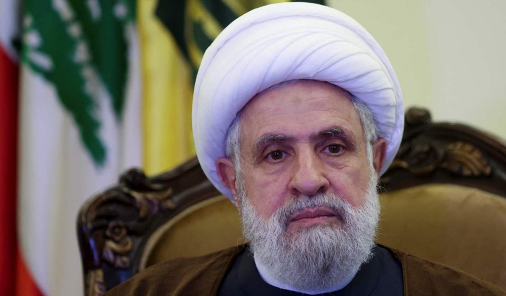 هل يغرّد قاسم وحيداً.. وأين يقف "أخوه الأكبر"؟