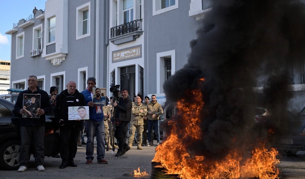 وقفة احتجاجية لأهالي ضحايا انفجار المرفأ رفضاً لتعيين قزي مديرة عامة للجمارك (محمود يوسف)