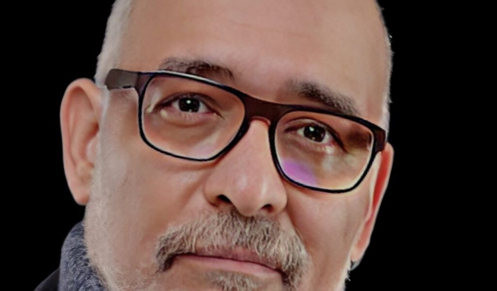 د. أيمن بكر لـ«اللواء»: النقد الثقافي هو امتداد ضمن امتدادات أخرى ممكنة يتخذها النقد الأدبي