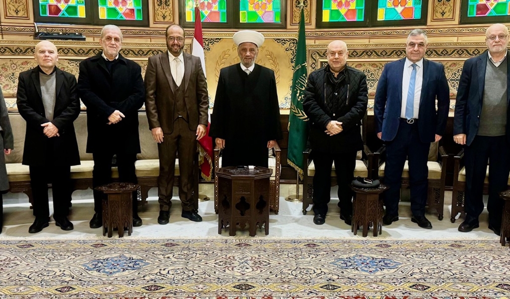 المفتي دريان متوسطاً أعضاء جمعية الإرشاد والإصلاح