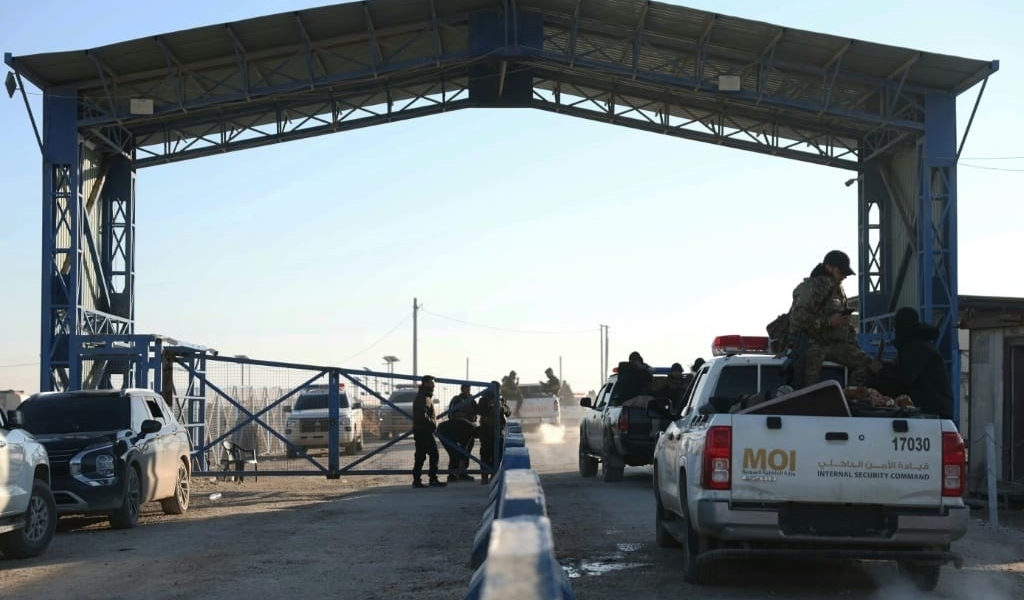 حاجز للقوات السورية شرق الفرات