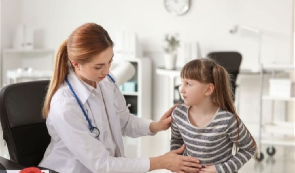 الأطفال الذين يعانون من السيلياك  أكثر عرضة من البالغين للإصابة بمشاكل معوية