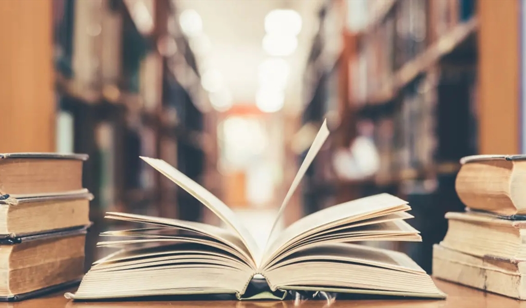 العدوّ يشرف على أطروحاتنا الأكاديمية!