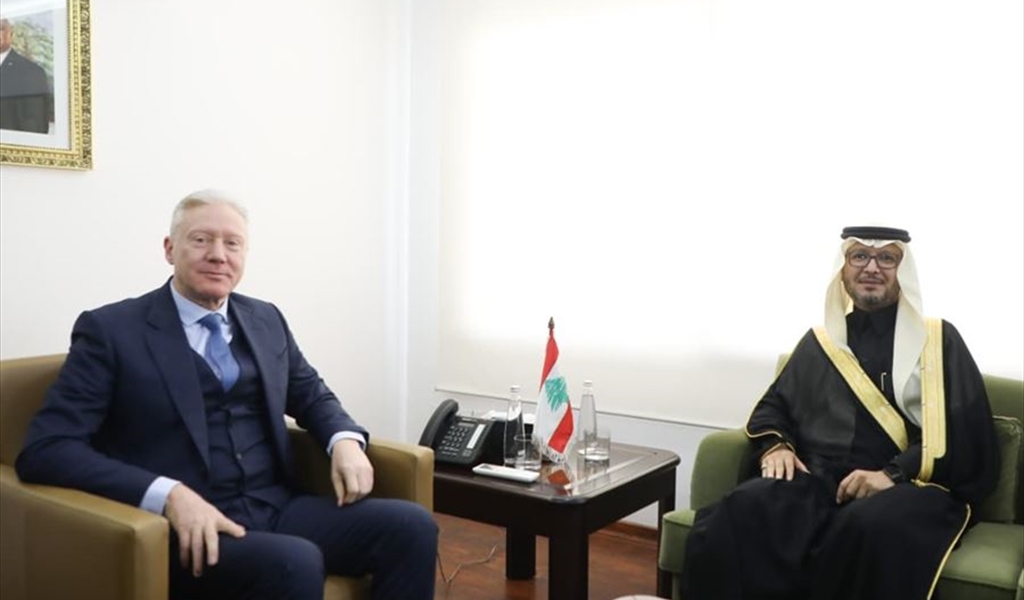 السفير بخاري لدى زيارته رجّي