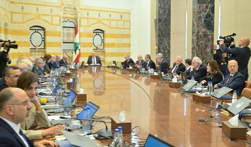 قرارات الحكومة تقابل برفض شعبي وعمالي واسع .. وتحذيرات من انفجار اجتماعي