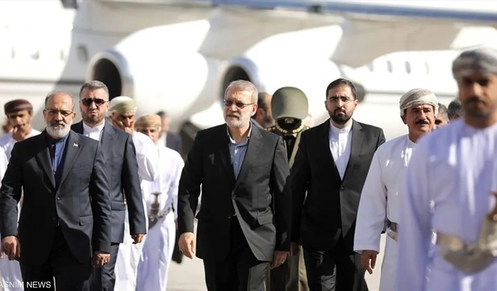 لاريجاني يصل عمان حاملاً رد طهران على المحادثات