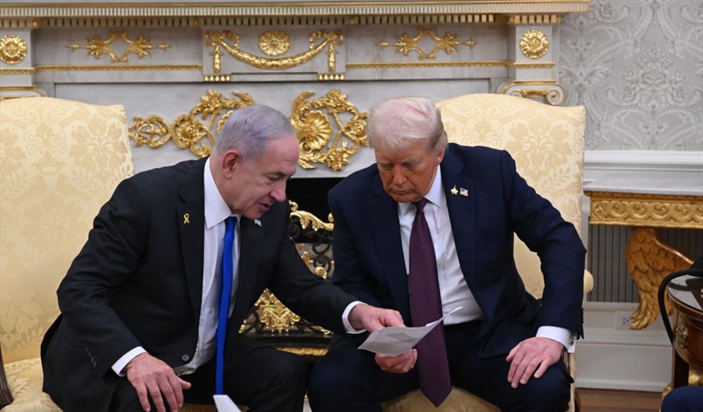 حرب من نوع آخر.. تفاصيل اتفاق ترامب ونتنياهو لـ"خنق إيران"