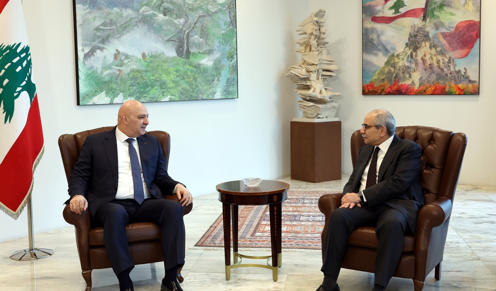 اللقاء بين الرئيسين عون وسلام