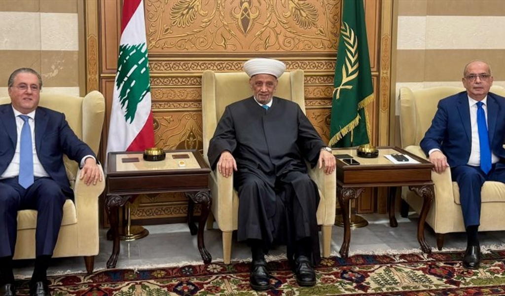 المفتي دريان مستقبلاً محمد شقير ومروان سلام