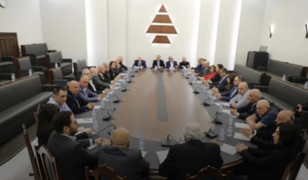 "الكتائب": قلقون من تصريحات مسؤولي "الحزب" حول استعدادهم لإسناد طهران Subtitle  Date  Menu  Body الرئيسية	 إدخال	  	  		           		   		           		   		                 		    	  	                     			 Author ×لا يوجد