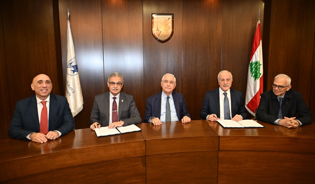 توقيع عقد انشاء مستشفى جامعة بيروت العربية الجامعي مع شركة خطيب وعلمي