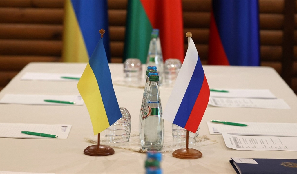جولة جديدة من المباحثات بين روسيا وأوكرانيا.. هل تنتهي حرب الـ4 سنوات؟