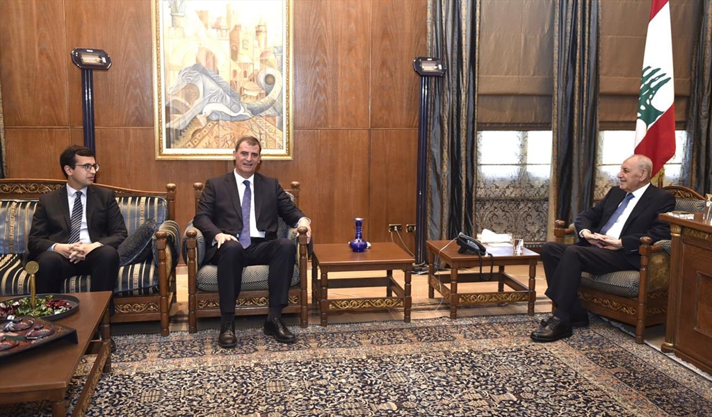 وفد صندوق النقد الدولي لدى زيارته الرئيس بري