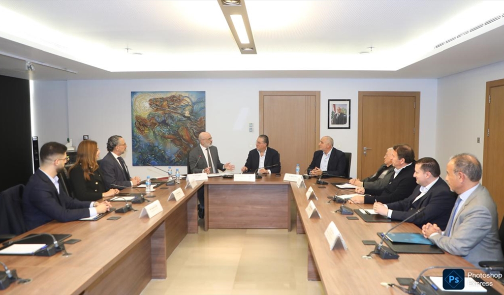 الوزير شقير والدكتور صيداني خلال توقيع مذكرة تفاهم