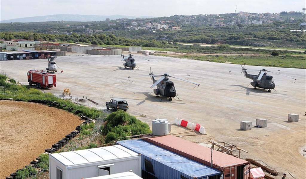 لِمَن المُسيَّرة التي سقطت في محيط قاعدة حامات؟