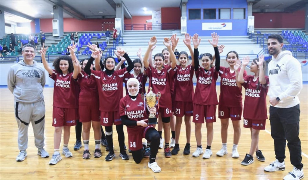 الأهلية تحصد القاب بطولة كرة اليد المدرسية في بيروت