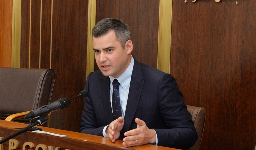 طوني فرنجيه يتقدّم باقتراح قانون يحظر استخدام وسائل التواصل الإجتماعي للأطفال دون 14 عاماً