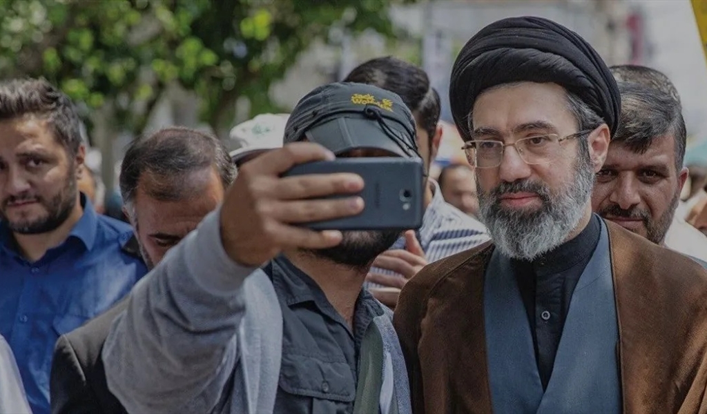 تقرير: خامنئي ونجله ضمن "بنك أهداف" محتمل حال ضرب إيران