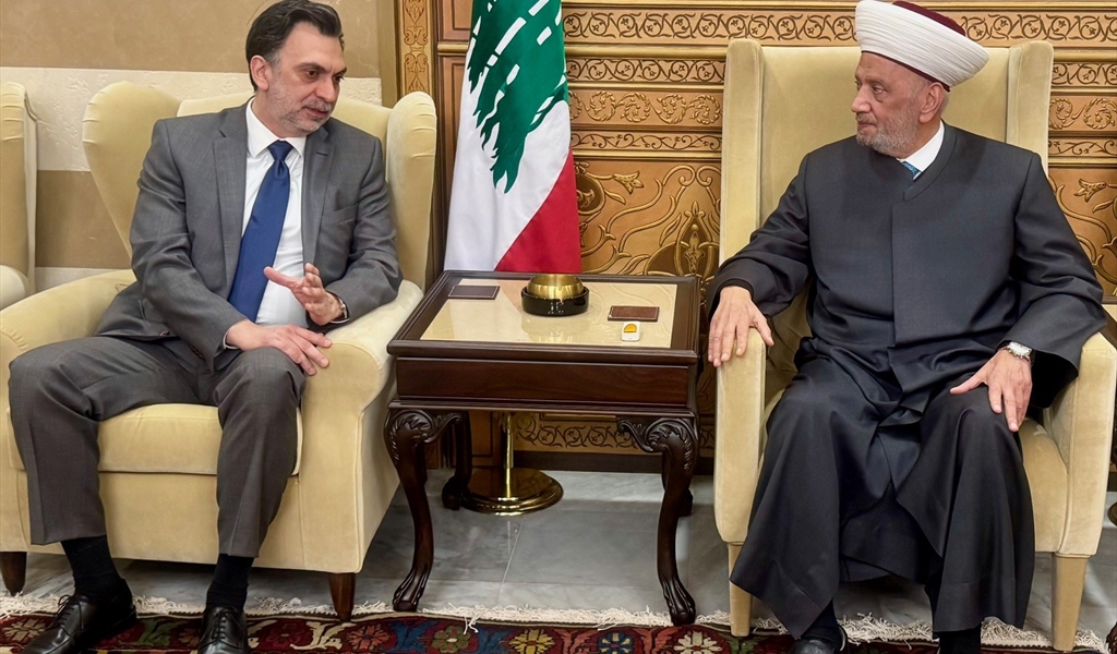 المفتي دريان والنائب منيمنة