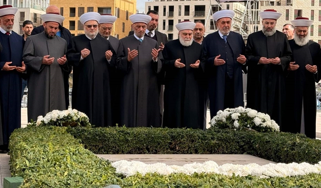 المفتي دريان عند ضريح الحريري: لن ينسى اللبنانيون هذا الزمن الجميل